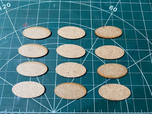 Oval bases 12 - 50,